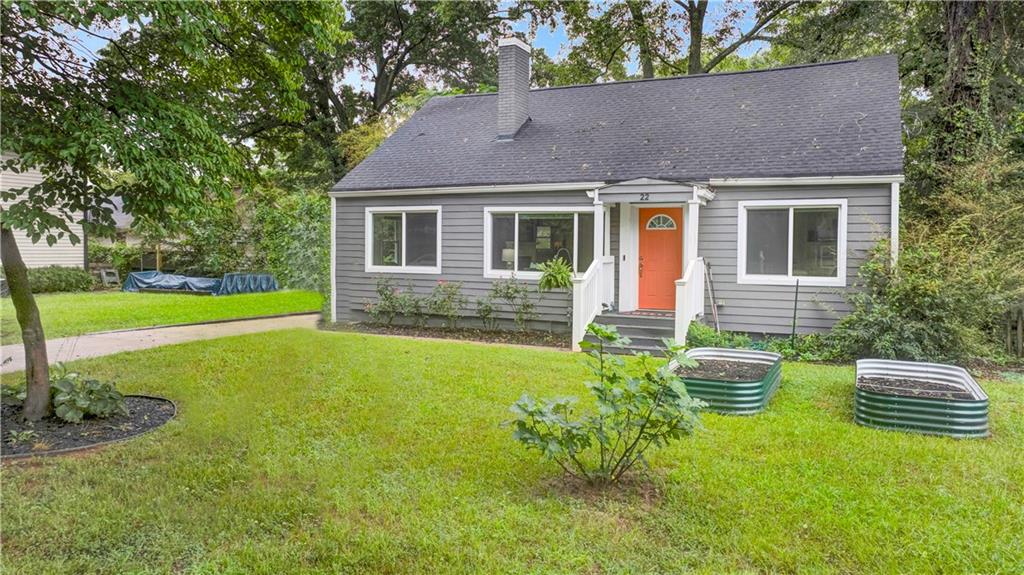 Crisp, bright, and effortlessly livable, this 3BR/3BA Edgewood home offers over 2,000 sqft of modern comfort and historic charm. The open layout features two living spaces, a cozy fireplace, a spacious dining room, and a sun-filled office. The kitchen is the heart of the home with white shaker cabinets, granite counters, and stainless appliances. Upstairs, both bedrooms include en suite baths and generous closets. A main-level guest suite adds flexibility. Out back: a large, newly landscaped yard, patio, and R-5 zoning for future ADU potential. Just steps to El Tesoro, the Trolley Trail, and more.
Simple living, smart upgrades, and space to grow.
