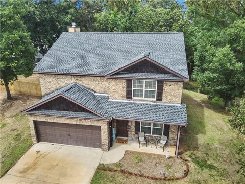 A home in Warner Robins