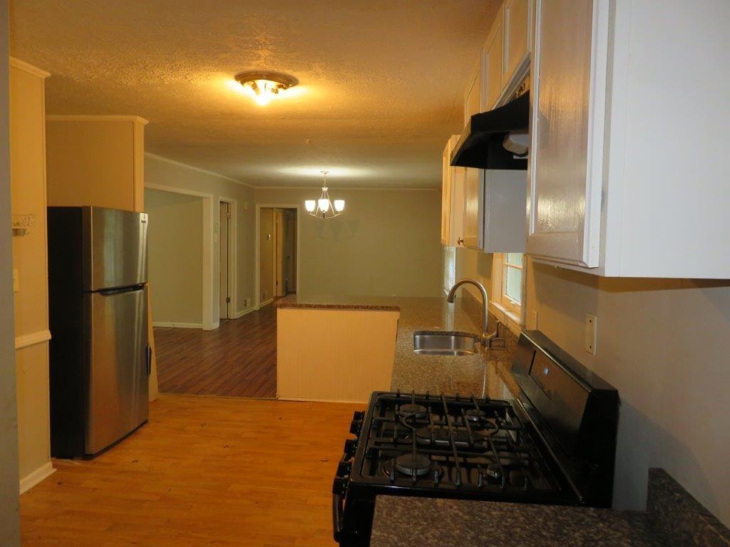 1142 Hembree Lane, Austell, Georgia image 6