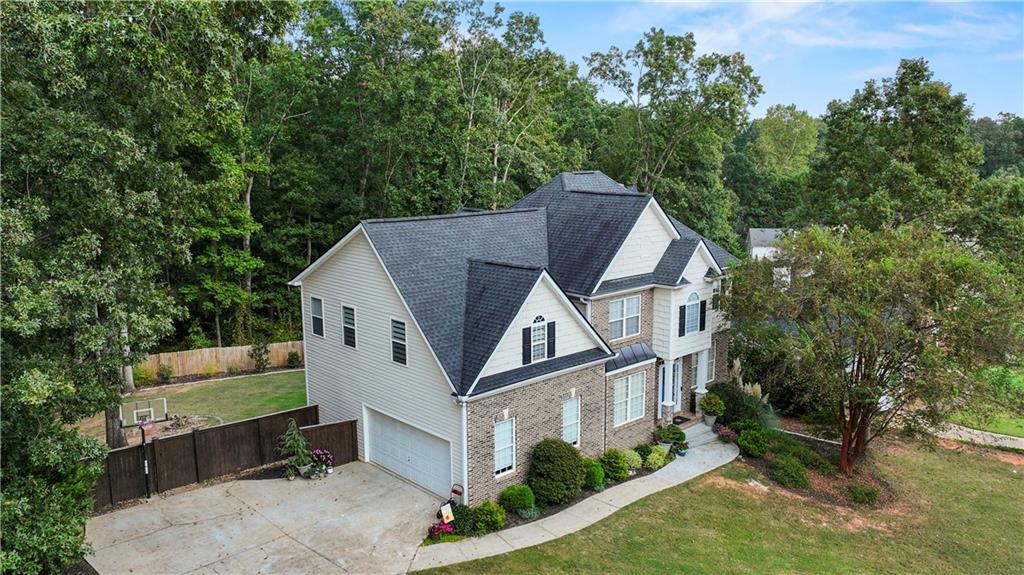 302 Thornhill Circle