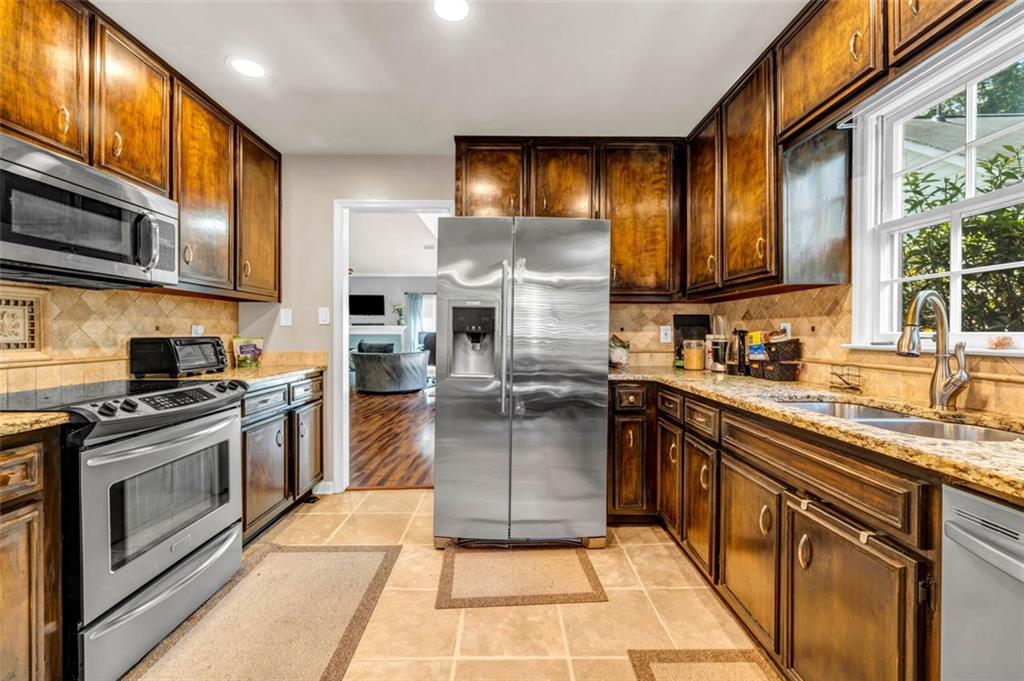4808 WINDING Lane