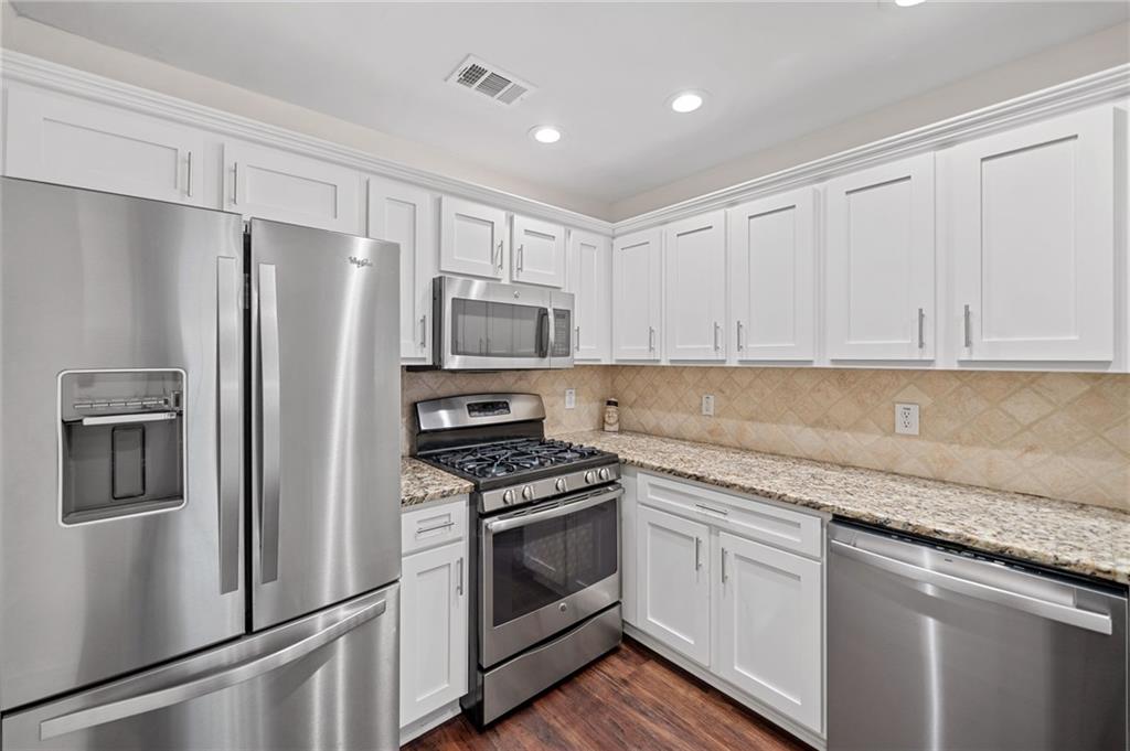 Parkview at Towne Lake - Residential