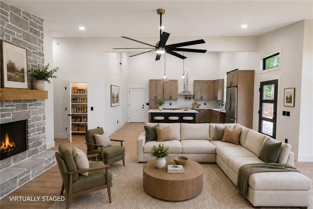 215 Brookhaven Dr.
