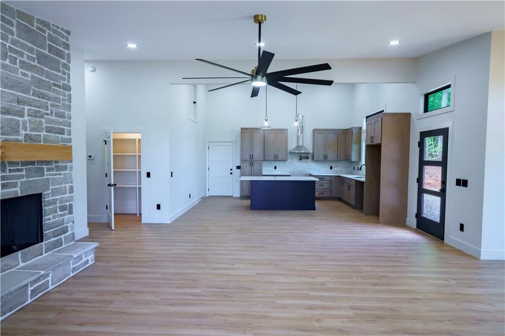 215 Brookhaven Dr.