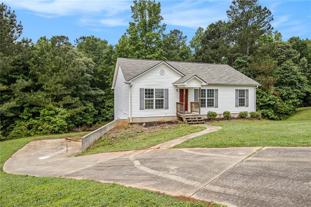 1104 Driftwood Court, Mcdonough, Georgia image 3