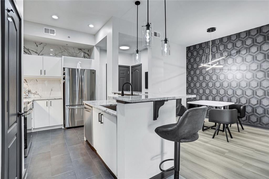 390 17th Street NW 6006