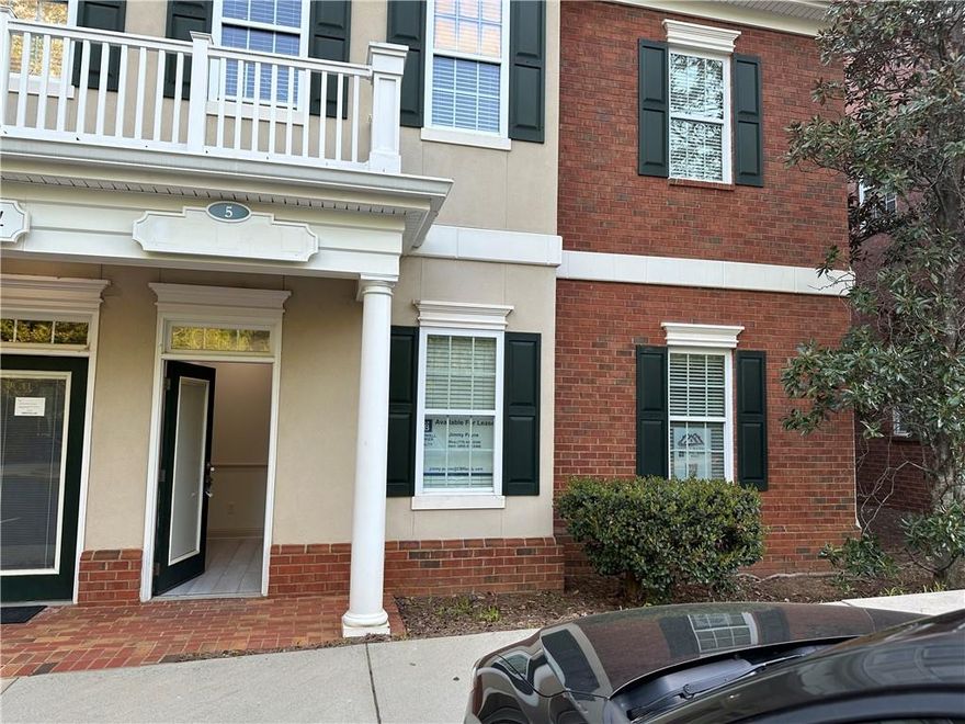 This newly renovated space features 4-6 office rooms, a reception area, bathroom, break room and network control room. Great location in East Cobb, close to Marietta and Sandy Springs.