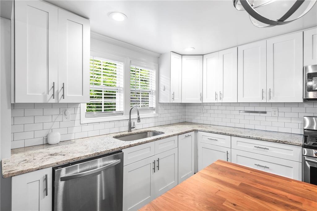 195 Laurel Avenue SW