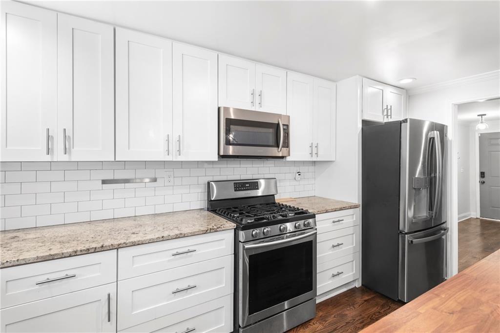 195 Laurel Avenue SW