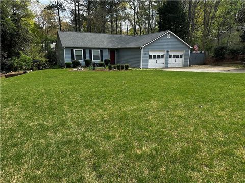 Homes For Sale - 211 River Run<br/> Woodstock, GA 30188