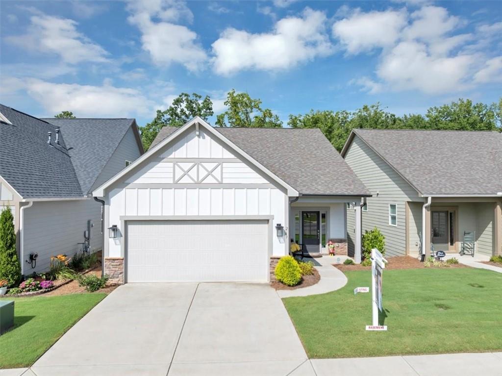269 Grand Circle