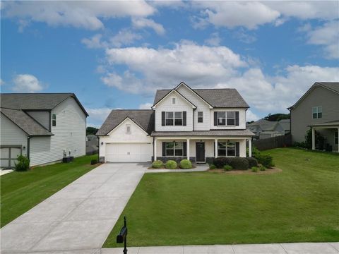 Homes For Sale - 560 Calgary Downs Drive<br/> Winder, GA 30680