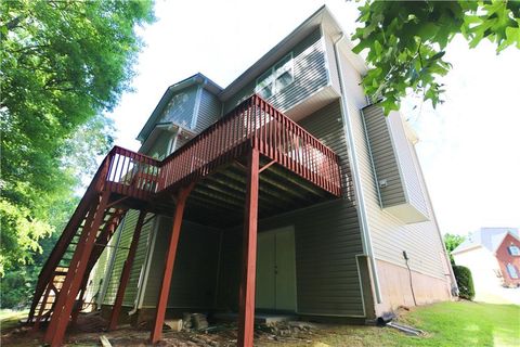 A home in Powder Springs