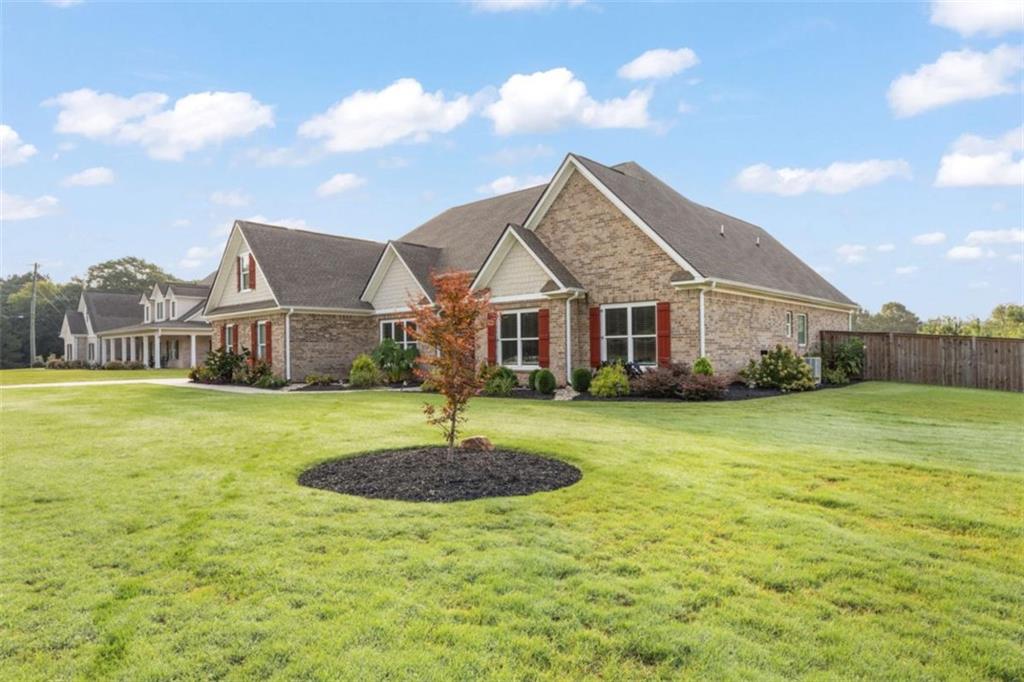 2104 Meadowood Cove