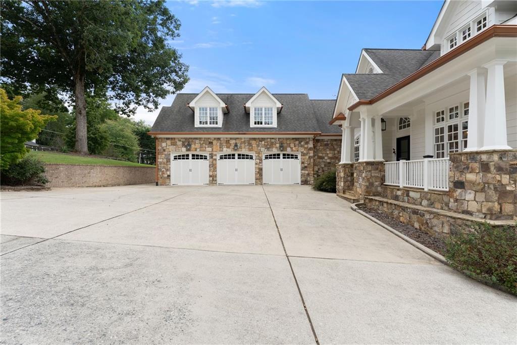 8190 Bennett Lane