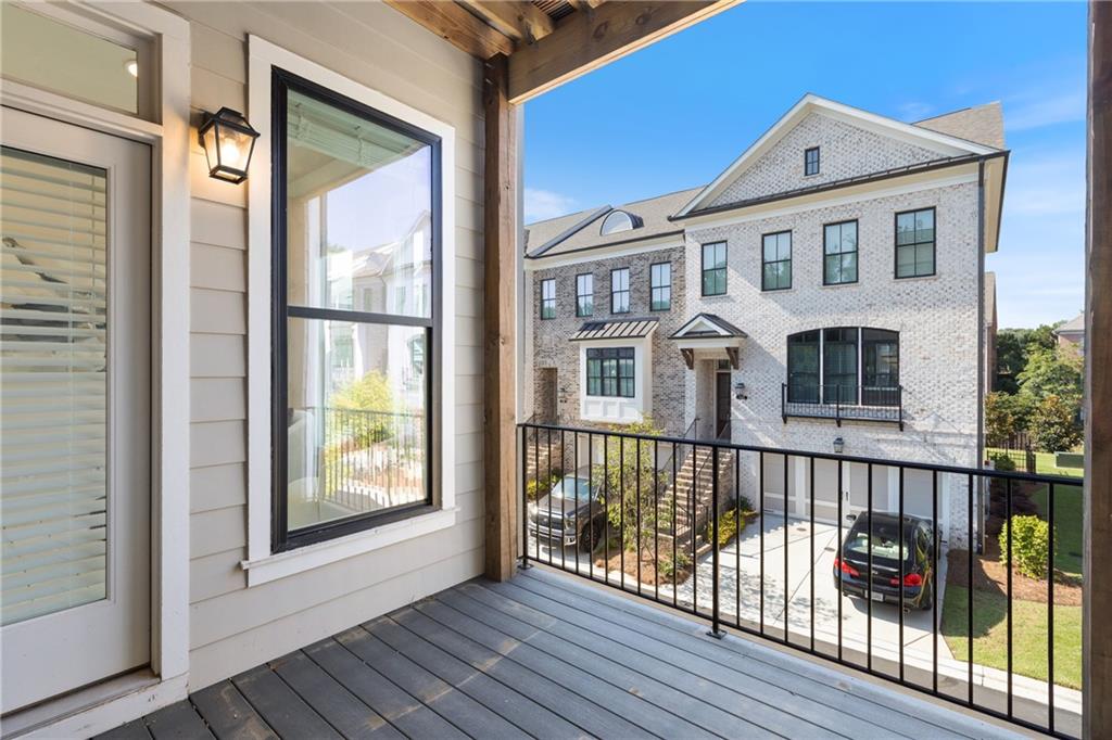 Towns on Thompson - Residential
