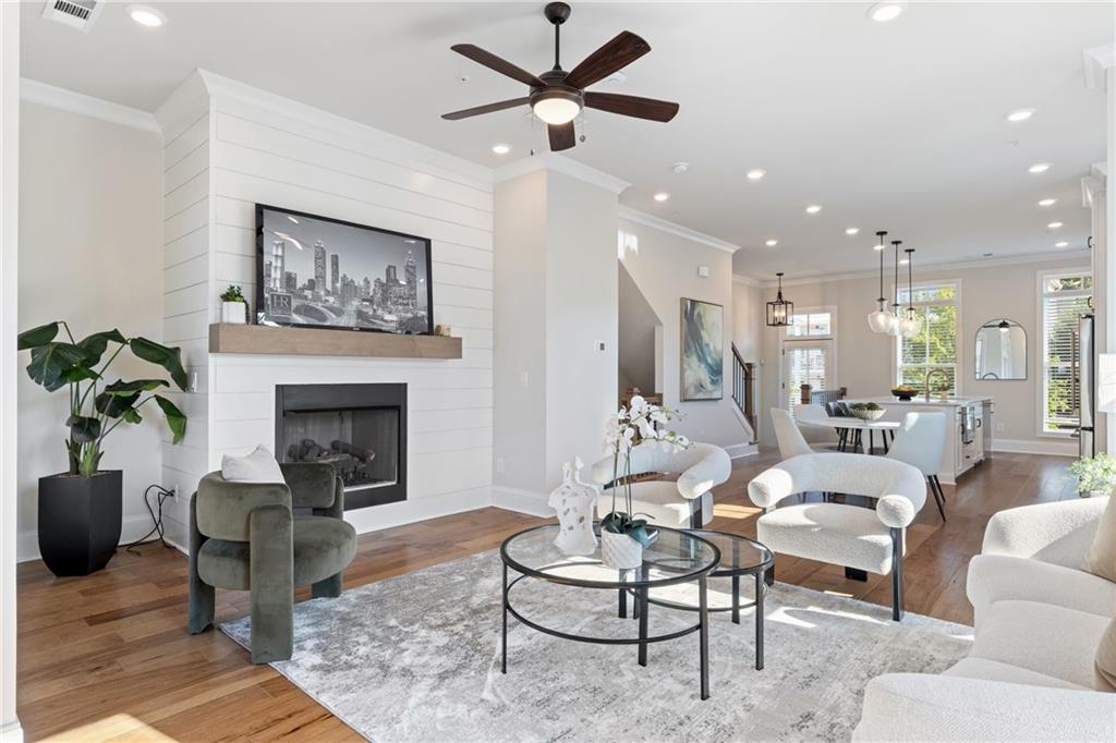 Towns on Thompson - Residential