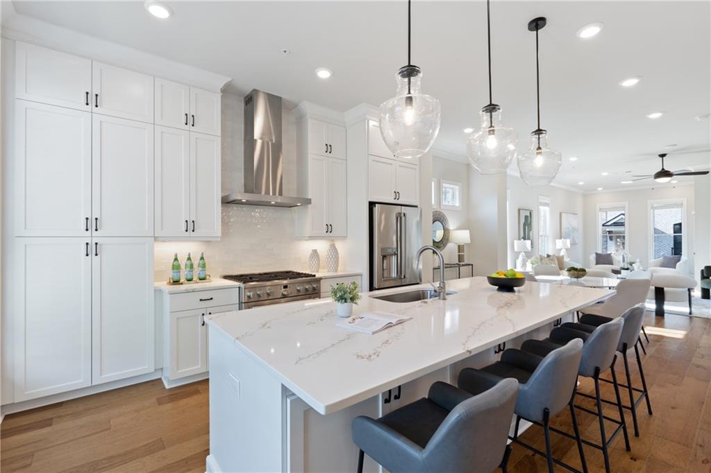 Towns on Thompson - Residential