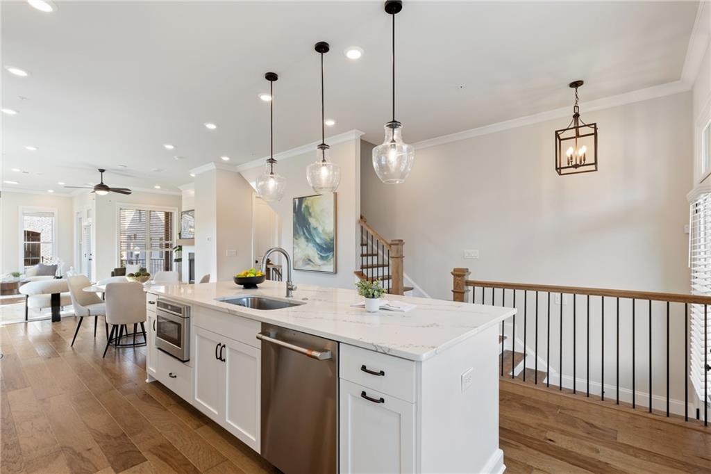 Towns on Thompson - Residential