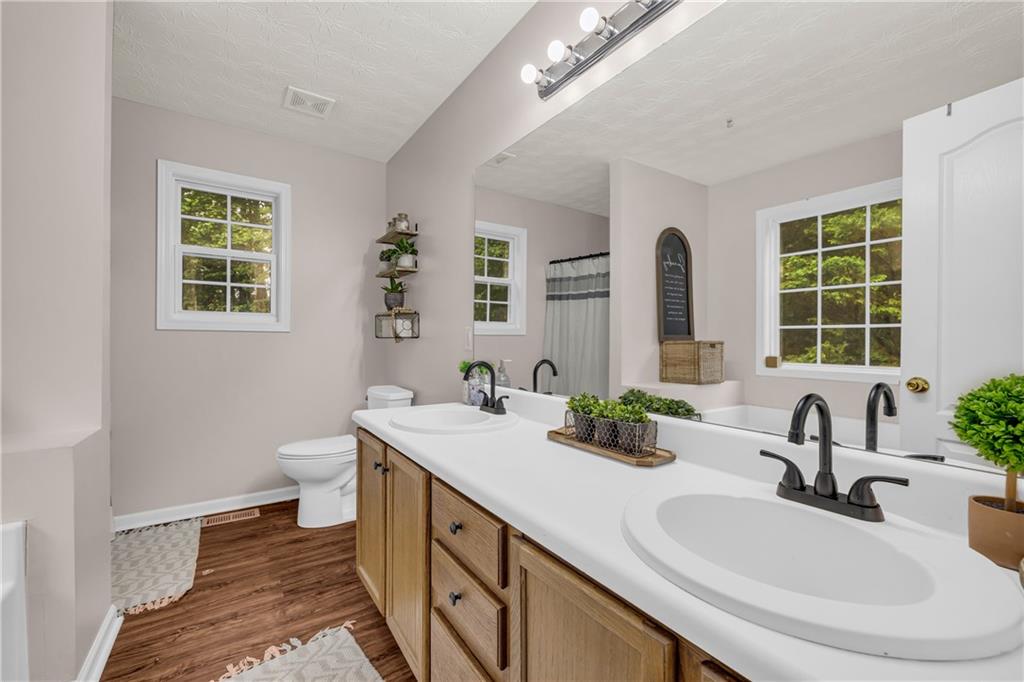 131 Glenn Fuller Circle, Commerce, Georgia image 18