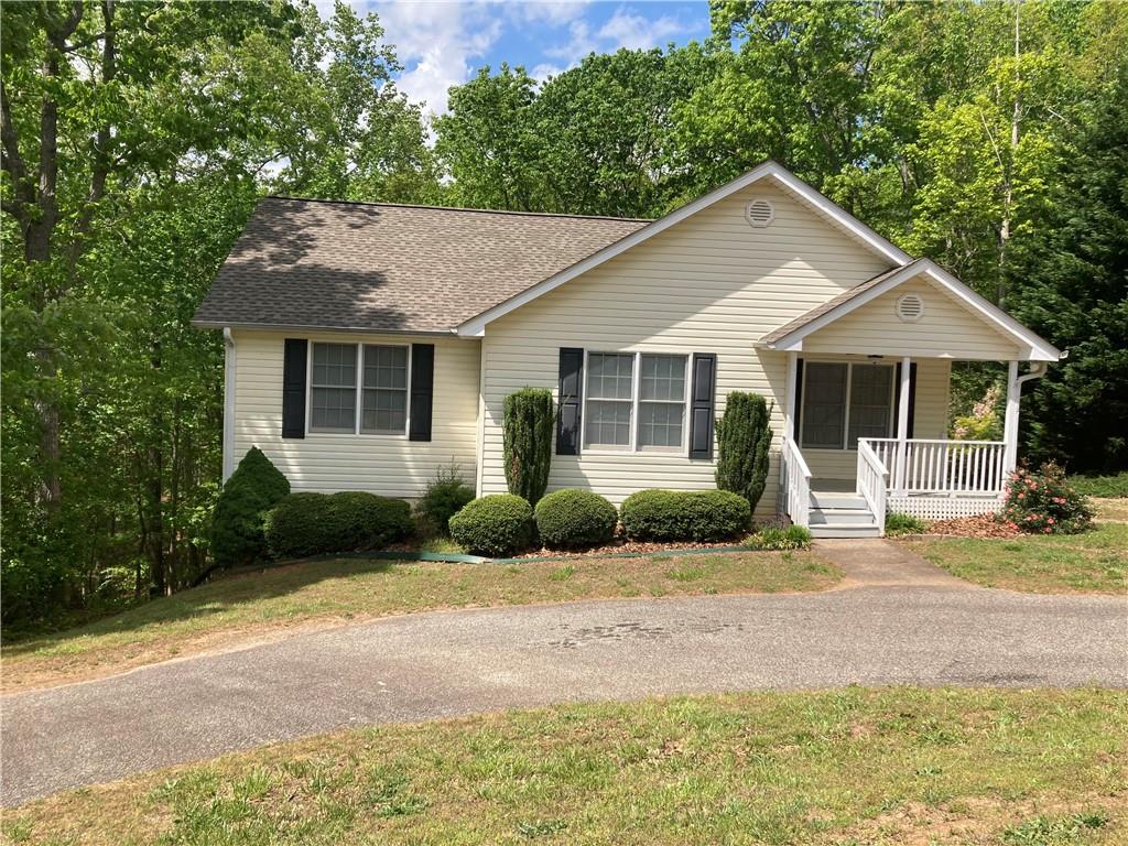 Charming Ranch Home in Peaceful Cul-de-Sac – Minutes from Downtown Dahlonega!
Welcome to 142 Cedar Springs Lane! This move-in ready 3-bedroom, 2-bath ranch sits on a quiet cul-de-sac lot just minutes from all the charm of downtown Dahlonega – including dining, shopping, wineries, and more. Step inside to fresh paint, new carpet, and a bright, open layout perfect for comfortable living. The full unfinished basement offers endless storage. Enjoy peace of mind with a newer roof, HVAC, and water heater. All appliances included. Don’t miss this opportunity to own in a prime North Georgia location!