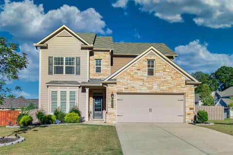 Homes For Rent - 1998 Lakeview Bend Way<br/> Buford, GA 30519