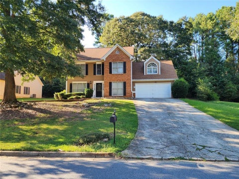 Homes For Sale - 3398 Mosswood Lane<br/> Clayton County, Rex, GA 30273