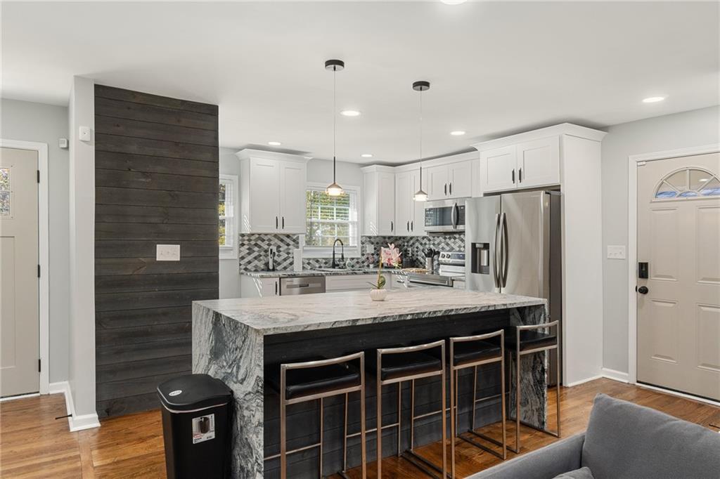 1918 Flintwood Drive SE