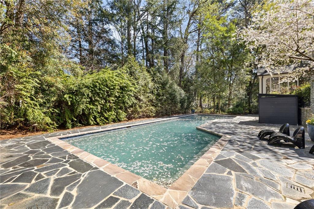Tuxedo Park - Residential