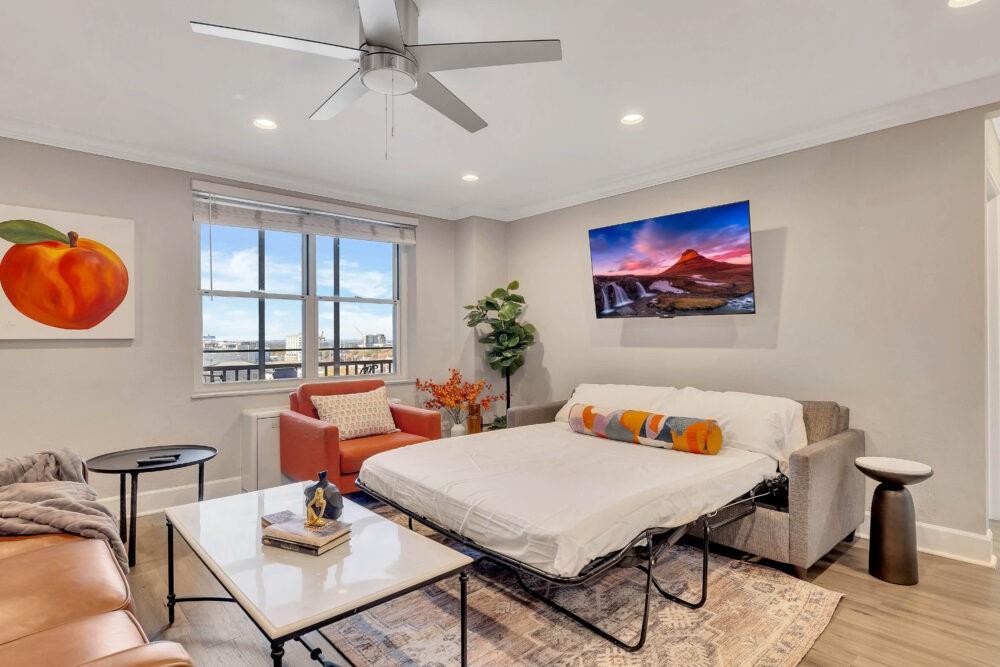 300 Peachtree Street NE 6H