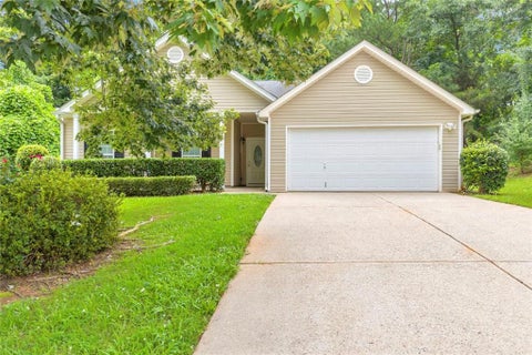 Homes For Sale - 1305 Manning Way<br/> Monroe, GA 30656