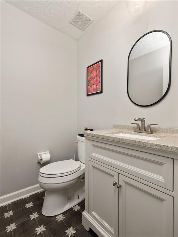 4727 Emily Drive, Lilburn, Georgia image 17