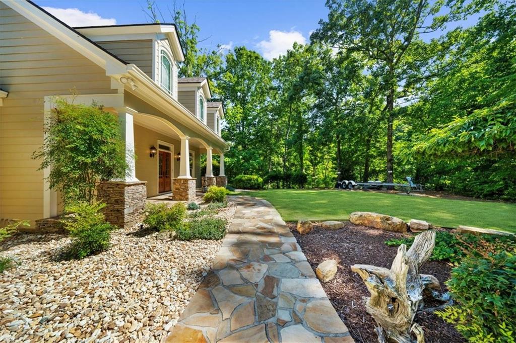 5850 Lake Harbor Trail