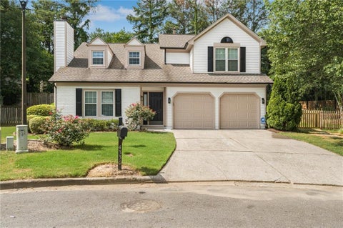 Homes For Sale - 4330 Abbotts Pointe Court<br/> Gwinnett County, Duluth, GA 30097