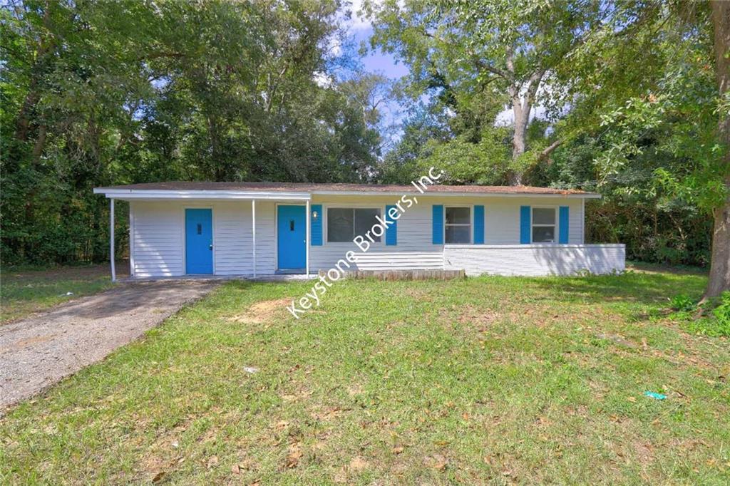 Nestled in a prime location, this rental is close to everything you need. Enjoy a private backyard and low maintenance LVP flooring. Ready for immediate occupancy – act fast, it won't last!