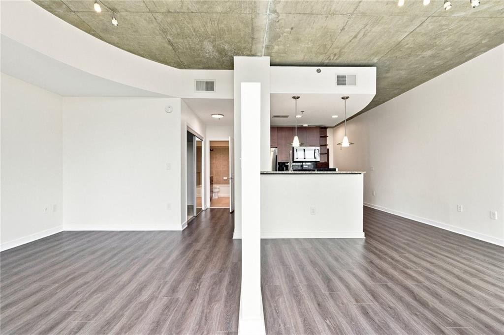 3324 Peachtree Road NE 808