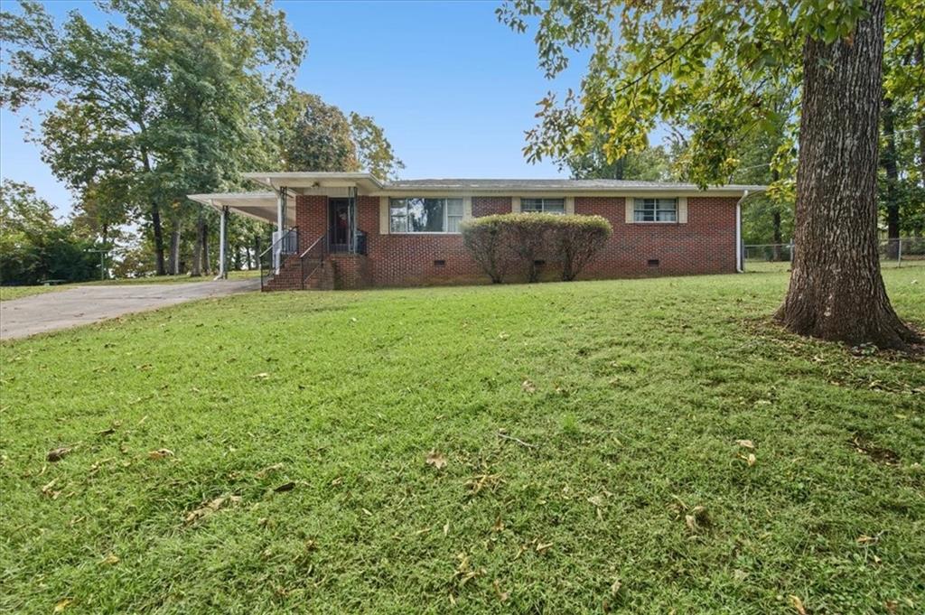 40 Summit Drive SE