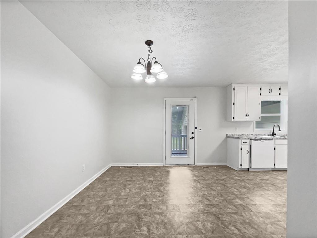 28 Boulder Drive, Carrollton, Georgia image 12