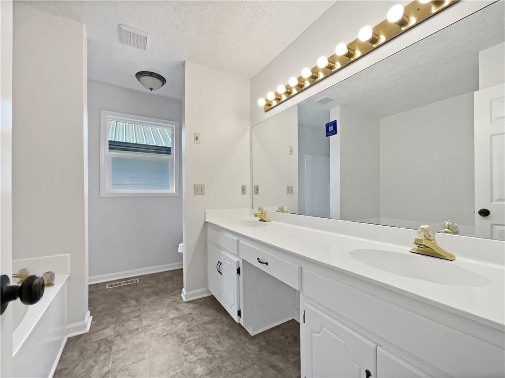 28 Boulder Drive, Carrollton, Georgia image 7