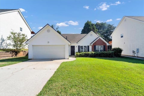 Homes For Sale - 1129 Olde Hinge Way<br/> Snellville, GA 30078