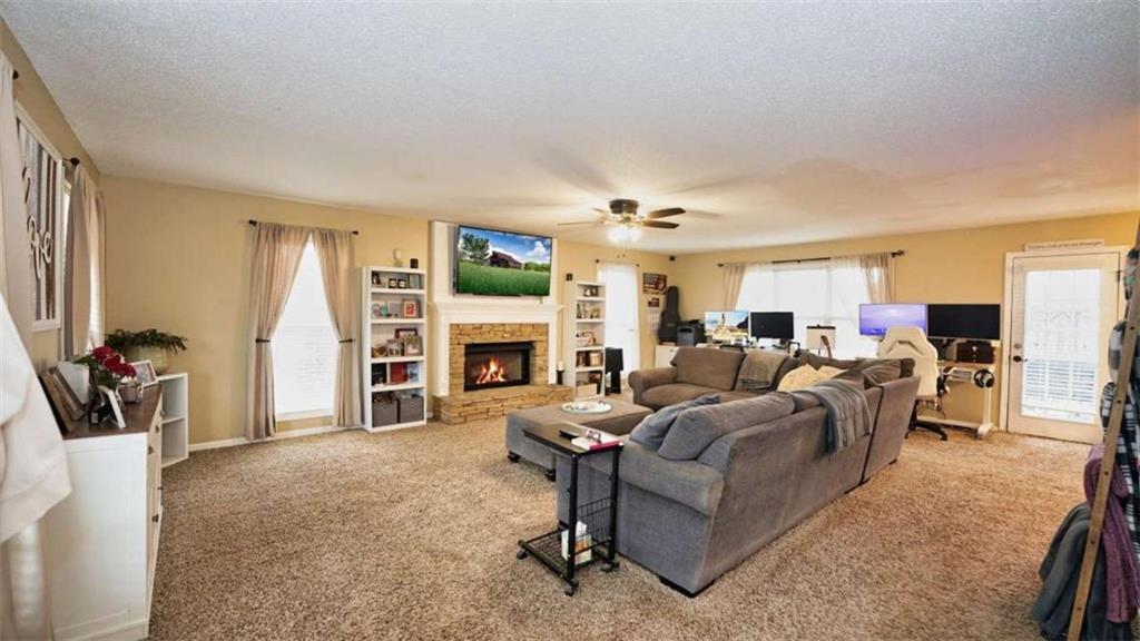 1049 Fieldstone Drive, Canton, Georgia image 7