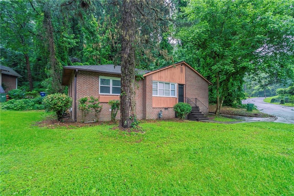 2046 Rector Drive SW
