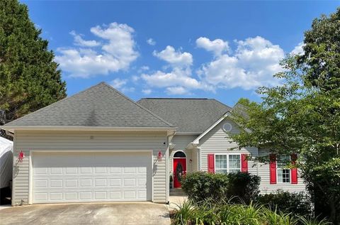 Single Family Residence in Gainesville GA 5112 Indian Circle.jpg