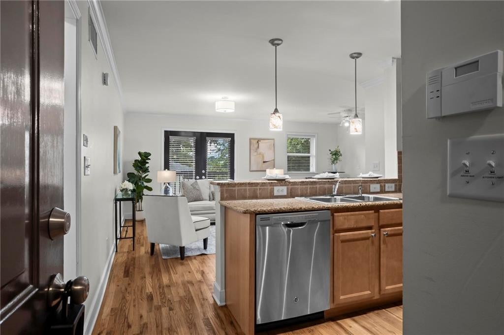 48 Peachtree Avenue NE 429