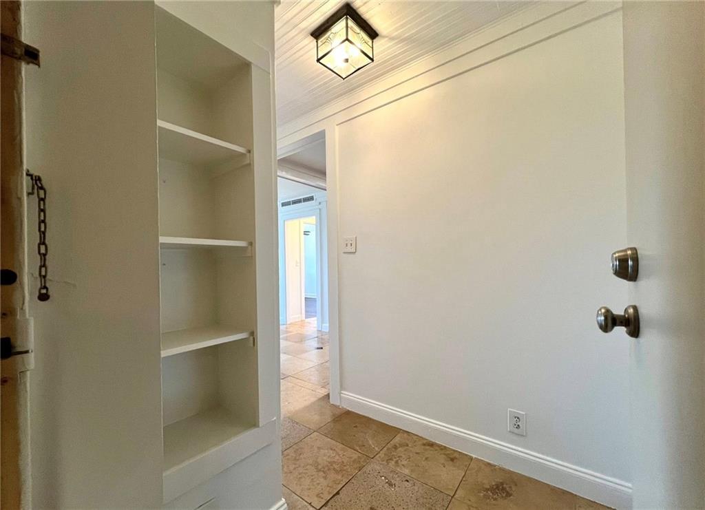 2285 Peachtree Road NE 1202