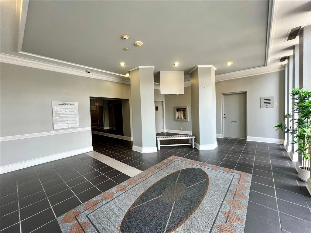 2285 Peachtree Road NE 1202