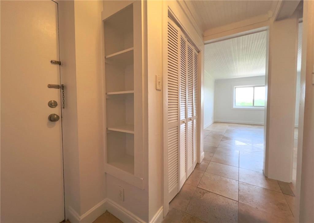 2285 Peachtree Road NE 1202