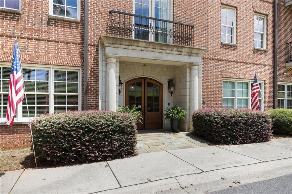 351 WASHINGTON Avenue NE 309