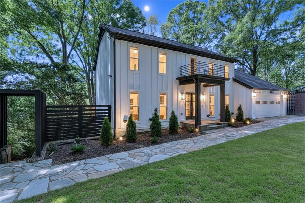 2707 Cosmos Drive NE