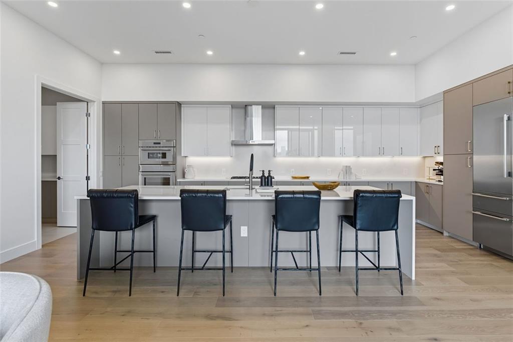 2425 PEACHTREE Road NE 1504